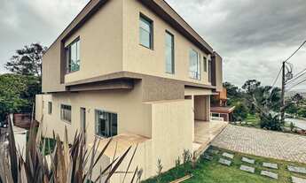 Imagem 1: Casa para venda com 602 metros quadrados com 4 quartos