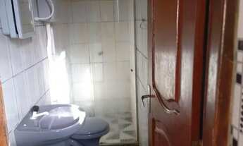 Imagem 3: Kit-net Quarto com aluguel por R$450 /mês