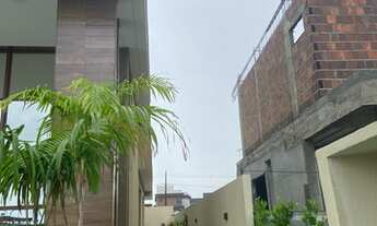 Imagem 2: Casa no Alpha Ville em Bayeux