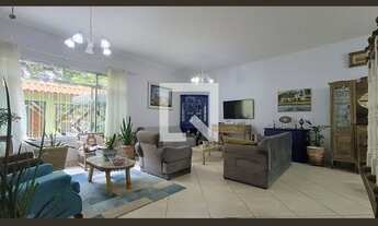 Imagem 4: Casa à Venda - Água Fria, 3 Quartos, 350 m2