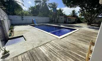 Imagem: Casa com piscina em condomínio fechado