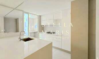 Imagem 3: Leblon, Apartamento recém-reformado com 3 quartos, 2 vagas e projeto assinado pelo Pedrosa