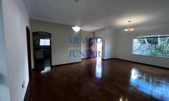 Imagem: Aluguel de casa ampla com 4 quartos e 1