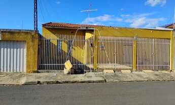 Imagem: Casa Bairro Dona Amelia, próximo a avenidas