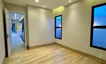 Imagem 3: Imóvel para venda possui 175 metros quadrados com 4 quartos em Condomínio Belvedere II - C