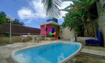 Imagem: Casa com 4 Quartos e Piscina na Glória