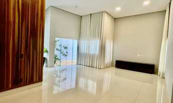 Imagem 3: Casa Térrea, Condomínio do Lago, 3 etapa, terreno com 650 m2, 280 m2 construídos. São 3 su