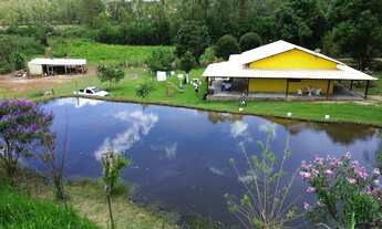 Imagem 3: Imóvel para venda tem 30 metros quadrados com 5 quartos em Zona Rural - Itatiaiuçu - MG