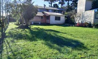 Imagem 2: Casa com terreno de esquina