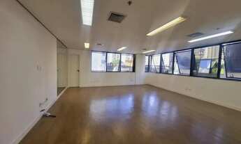 Imagem 4: Conjunto para aluguel possui 49 metros quadrados com 1 quarto em Indianópolis - São Paulo