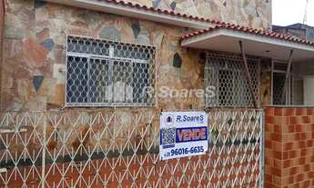 Imagem: Duas casas no mesmo terreno em Realengo