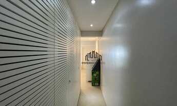 Imagem 2: Apartamento a venda em localização privilegiada na Praia das Pitangueiras. Imóvel frente m