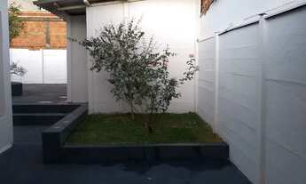 Imagem 3: Casa com Edícula e Garagem para 4 Carros em Terreno de 348m² - Oportunidade Imperdível!