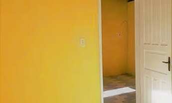 Imagem 6: Casa com 2 quartos, 1 banheiro, sala, cozinha, varanda e área de serviço. Localizada na Vi