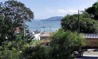 Imagem 2: Casa com 3 dormitórios à venda - com piscina e vista para o mar do Ribeirão da Ilha - Flor