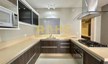 Imagem 7: Sobrado de esquina no bairro Glória, 3 quartos, sendo 1 suíte, 4 vagas de garagem, cômodos