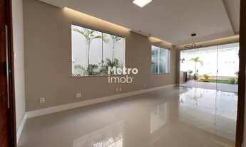 Imagem 4: Casa de condomínio para venda tem 220 metros quadrados com 3 quartos