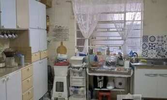 Imagem 6: Terreno com 3 casas