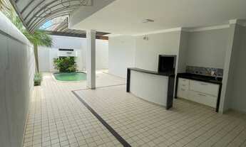 Imagem 2: Casa de condomínio para aluguel tem 320 metros quadrados com 4 quartos