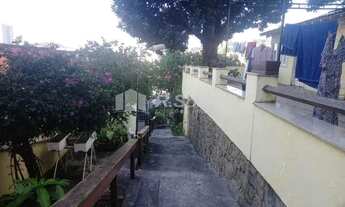 Imagem 2: Casa triplex com vaga, à venda no bairro do Estacio