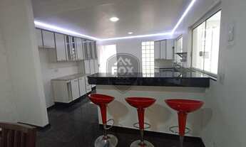 Imagem 7: Sobrado com 4 dormitórios para alugar, 280 m² por R$ 4.900,00/mês - São Lourenço - Curitib