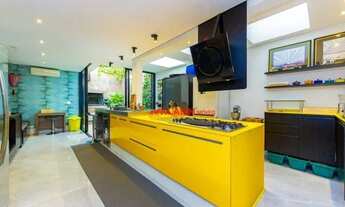 Imagem 7: * Lindo Sobrado Reformado de 4 Dormitórios sendo 2 Suítes com 2 Vagas de Garagem - 169m²