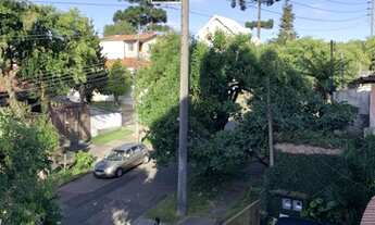 Imagem 2: Studio para aluguel com 28 metros quadrados com 6 quartos em Mercês - Curitiba - PR