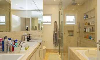 Imagem 2: Casa com 4 suítes, Piscina aquecida (climatização da piscina solar) Mini quadra poliesport