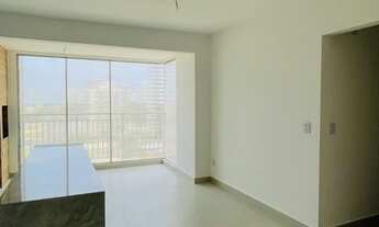 Imagem 3: APTO MAIS NOVO DE CUIABA, ACABAMENTO DIFERENCIADO, SALA, COZINHA E SACADA NO MESMO AMBIENT