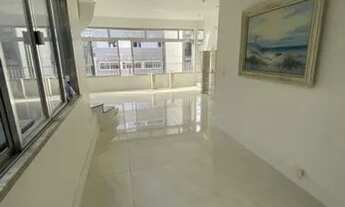 Imagem 6: Cobertura triplex para aluguel possui 210 metros quadrados com 3 quartos