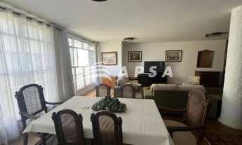 Imagem 5: EM UMA DAS RUAS MAIS DESEJADAS DE COPACABANA, A DOMINGOS FERREIRA, ERGUE-SE UM RARO TRIPLE