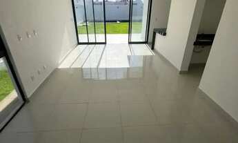 Imagem 2: Casa no Condomínio Aldebaran Leste com 4 Quartos (3 Suítes) - Frente, Verde Lar