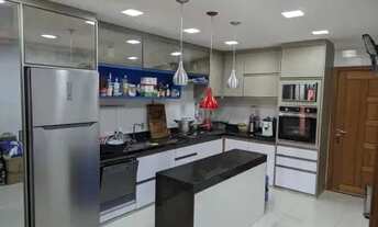 Imagem 4: Oportunidade! Casa 220m² com Piscina e Churrasqueira - Batista Campos