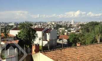 Imagem 7: Casa com 3 pavimentos em condomínio pequeno (5 casas), parte alta do bairro