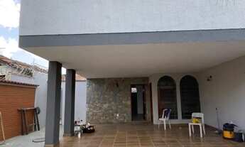 Imagem 2: Casa à Venda no Setor Coimbra Espaço, Conforto e Construção Sólida