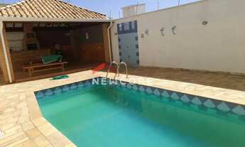 Imagem: Casa de condomínio em Rua Antônio Éder