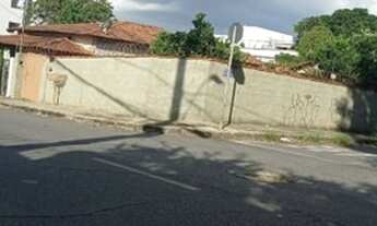 Imagem 3: Vendo lote bem localizado com casa simples aos fundos APENAS VENDA