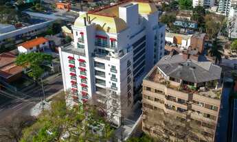 Imagem 2: Apartamento para venda tem 105 metros quadrados com 3 quartos em Mercês - Curitiba - PR