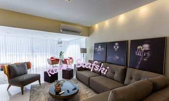 Imagem 6: Lindo apartamento na posição frontal mar, alto, com 220m, reforma atual