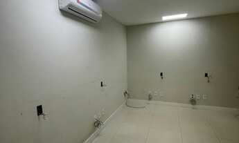 Imagem 4: Ponto comercial/Loja/Box para aluguel e venda possui 70 metros quadrados