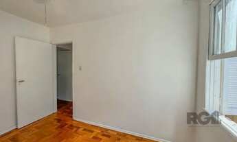 Imagem 4: Apartamento com 2 dormitórios, 1 banheiro no Bairro Petrópolis