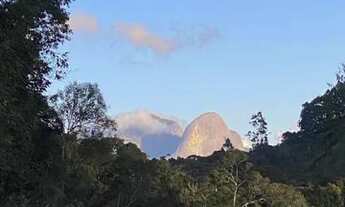 Imagem 3: 2 hectares com vista para a Pedra Azul