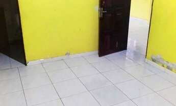 Imagem: Vende-se um terreno com três casas no Francisca