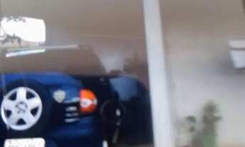 Imagem 4: Vendo uma casa grande e