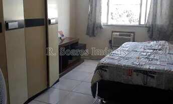 Imagem 2: Apartamento com 2 dormitórios juntinho a Praça do Valqueire