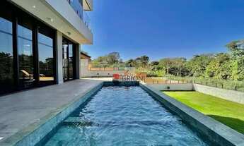 Imagem 4: Sobrado alto padrão, com 600m², 4 quartos/suítes, à venda no Condomínio Arara Vermelha em