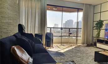 Imagem: Apartamento reformado de 154m² com 3 suítes