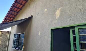 Imagem 2: Casa com barracão situada na Avenida Brasil, bairro Buriti Sereno, próximo ao Tatíco