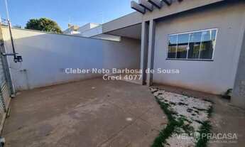 Imagem 3: ALUGO CASA COM 03 DORMITÓRIOS, CÔMODOS AMPLOS E IPTU INCLUSO