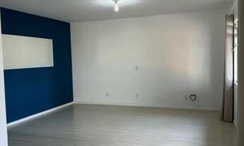 Imagem 7: Casa de alvenaria residencial no fundo do terreno com 01 dormitório amplo, sala e cozinha